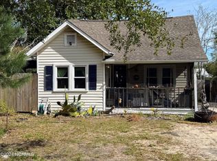 410 Sumter Ave, Carolina Beach, NC 28428