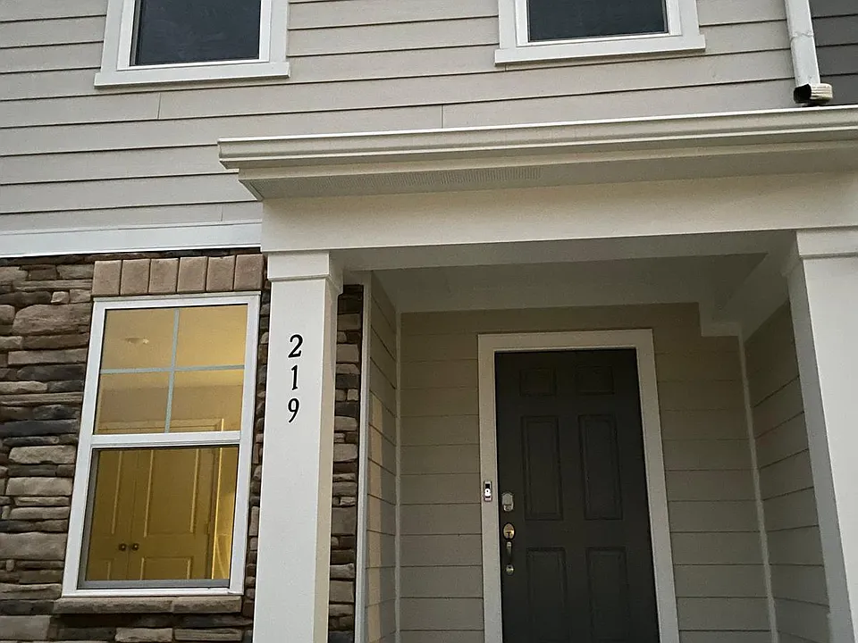 219 Nahunta Dr