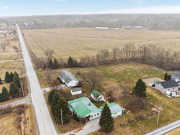 2nd image of 93 Middle Road