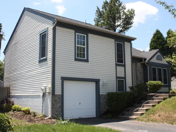 14363 Nandina Ct, Centreville, VA 20120