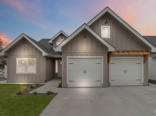 111 W Wrangler St, Meridian, ID 83646