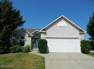 3045 Riley Ridge Rd, Holland, MI 49424