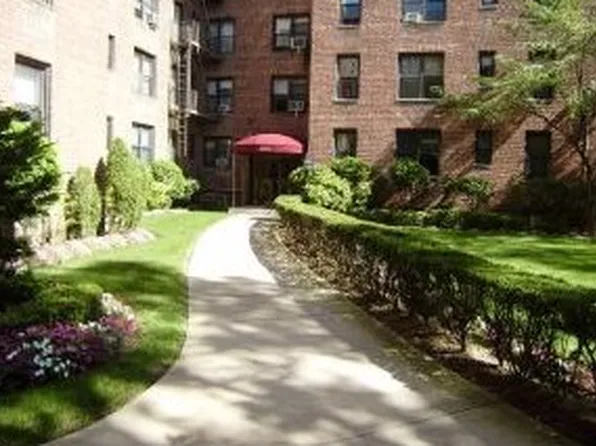 2251 Plumb 1st Street image 1 of 12