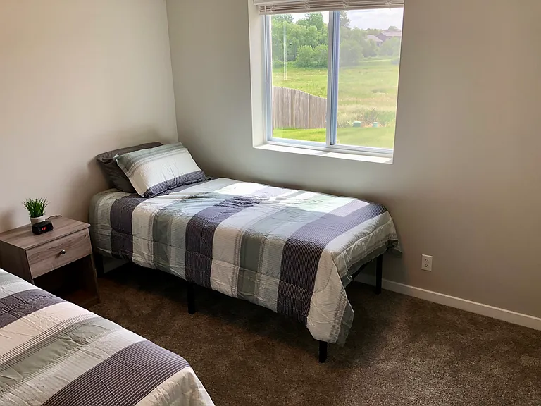 Basement bedroom (4th)