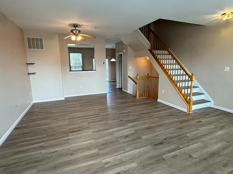 2424 Wynfield Ct — Photo 8
