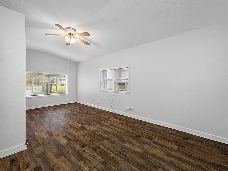 Century Oaks — Photo 97