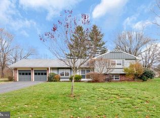 19 Jamestown Rd, Belle Mead, NJ 08502