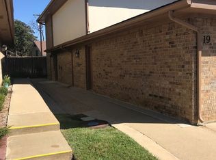 19 Rockwood Cir, Bedford, TX 76021