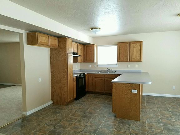 Large eat-in kitchen