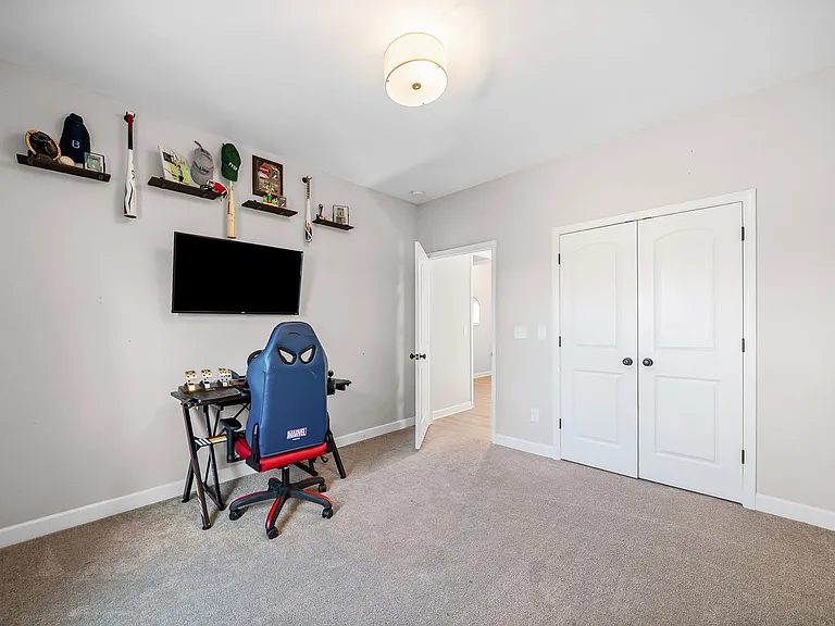 1819 Lexington Ave — Photo 26