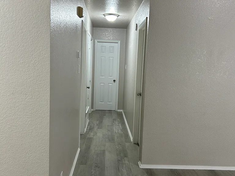 2110 Jerome Dr — Photo 19