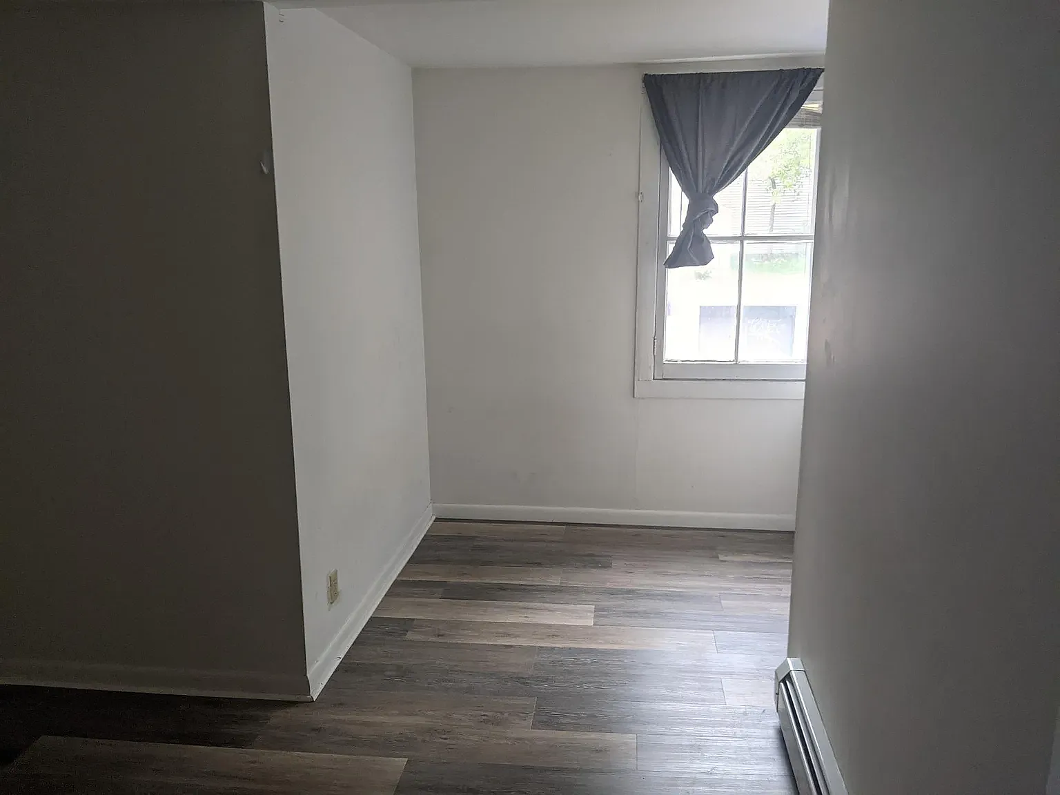 3 bed, $2,400 — Photo 2