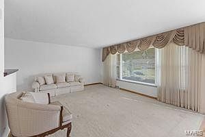 3rd image of 7959 Glenside Pl