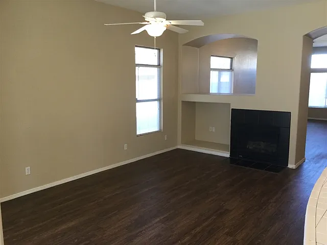 9435 W Pierson St — Photo 6