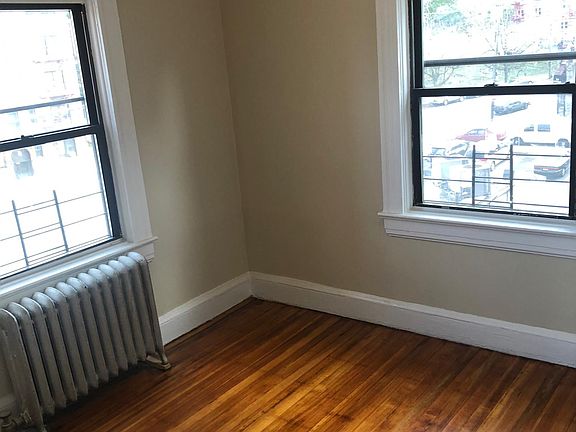 2nd image of 26 Rollins St APT 4E