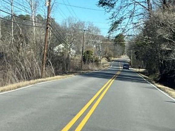 Exterior Neighborhood (street photo)
