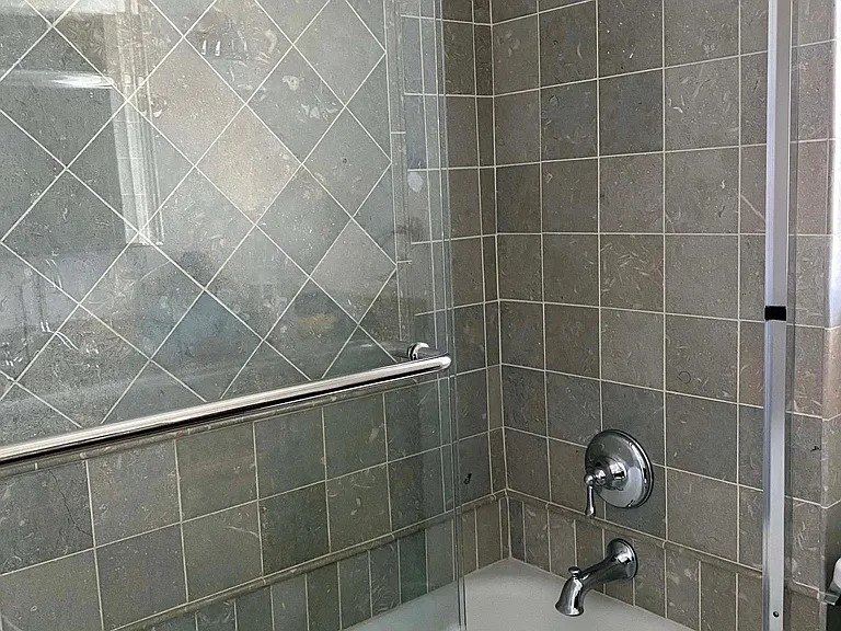 2265 Broadway St — Photo 16
