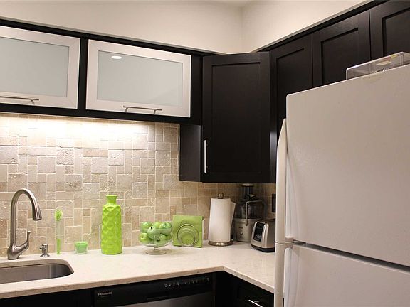 2nd image of 21 Bailey Ct