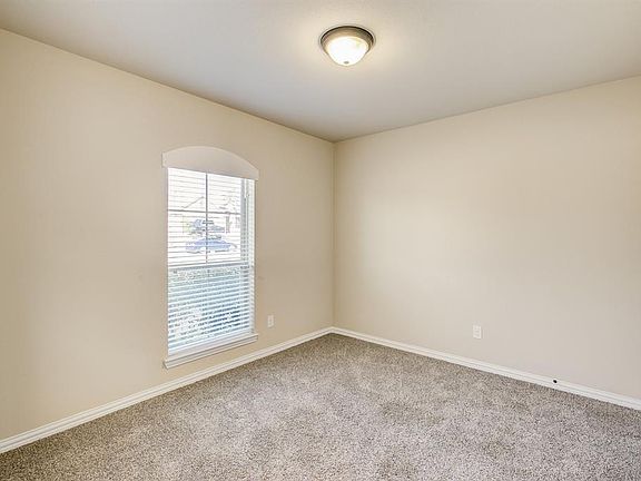 5th image of 710 Brandt St