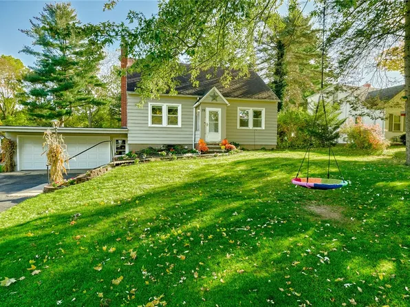 70 Hubbard Dr, North Chili, NY 14514