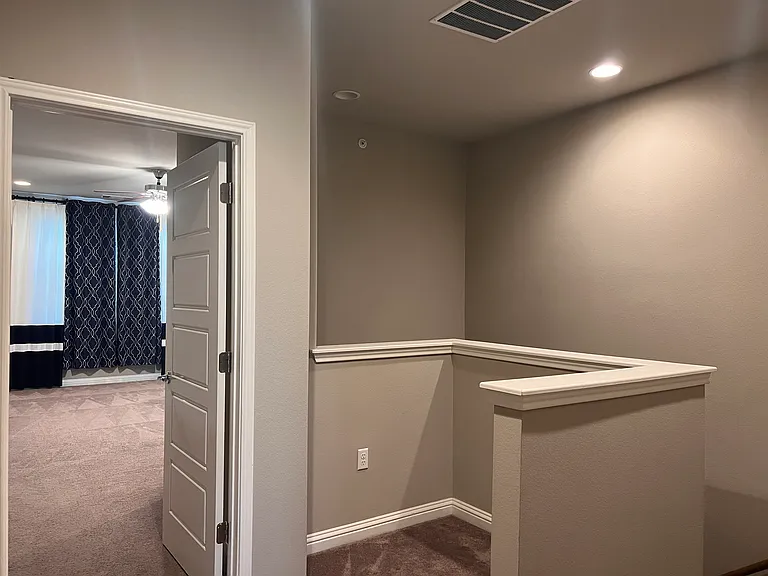 13800 Lyndhurst St — Photo 12