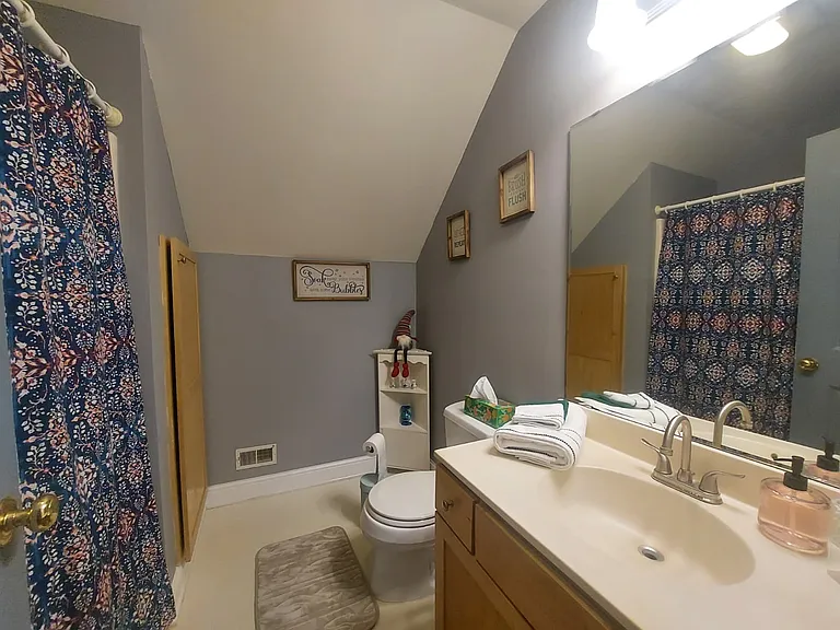 582 State St #1 — Photo 32