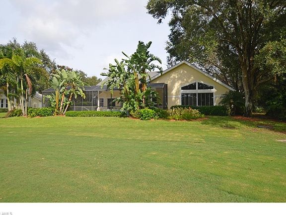 4th image of 869 Wyndemere Way 1