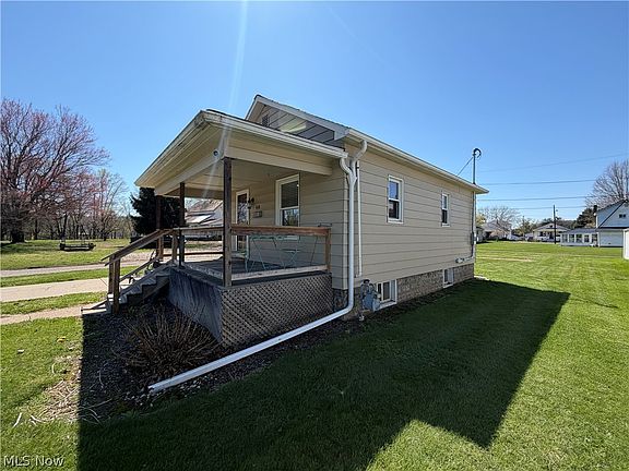 3rd image of 438 Nugent St