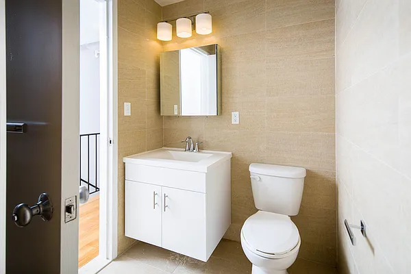 Rented by Nooklyn NYC LLC | media 21