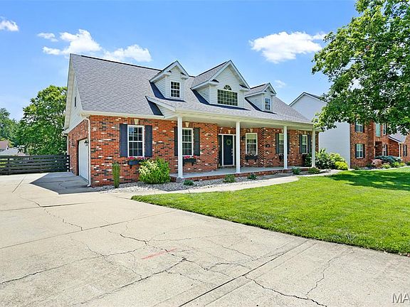 2nd image of 222 Sturbridge Blvd