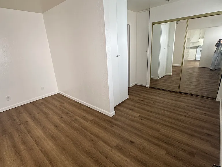 247 19th Ave #2 — Photo 7