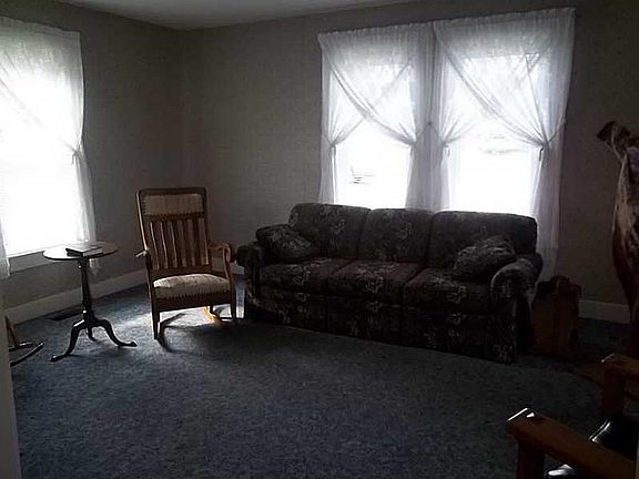 4th image of 805 Vine St