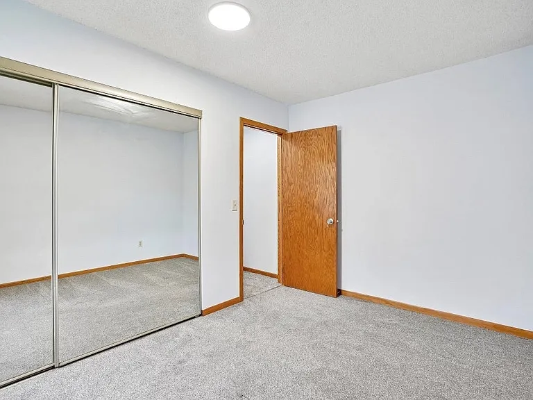 18669 Clear View Ct — Photo 21