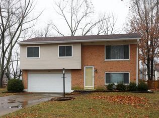 934 Barbara Ann Ln, Ballwin, MO 63021