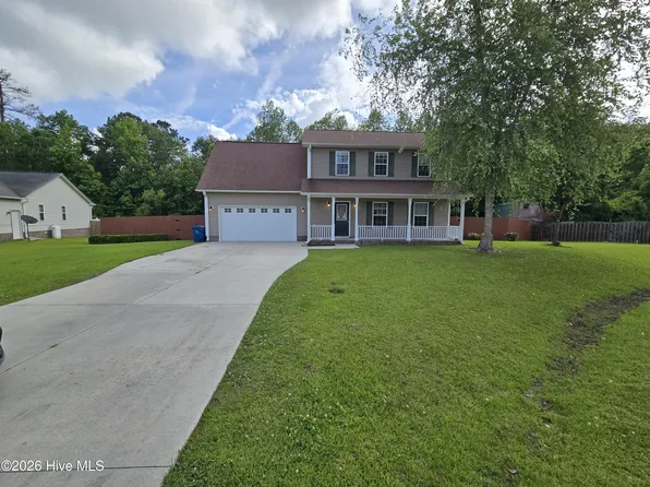 305 Cabin Cir, Jacksonville, NC 28540