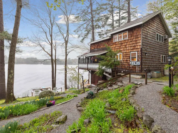19 Hummingbird Lane, Hillsborough, NH 03244
