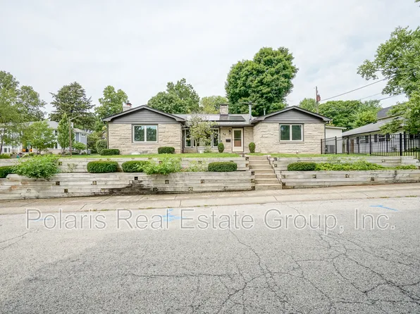 40 Bailey Ct, Zionsville, IN 46077