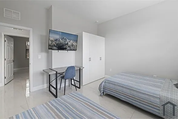 674 Windermere Dr — Photo 20