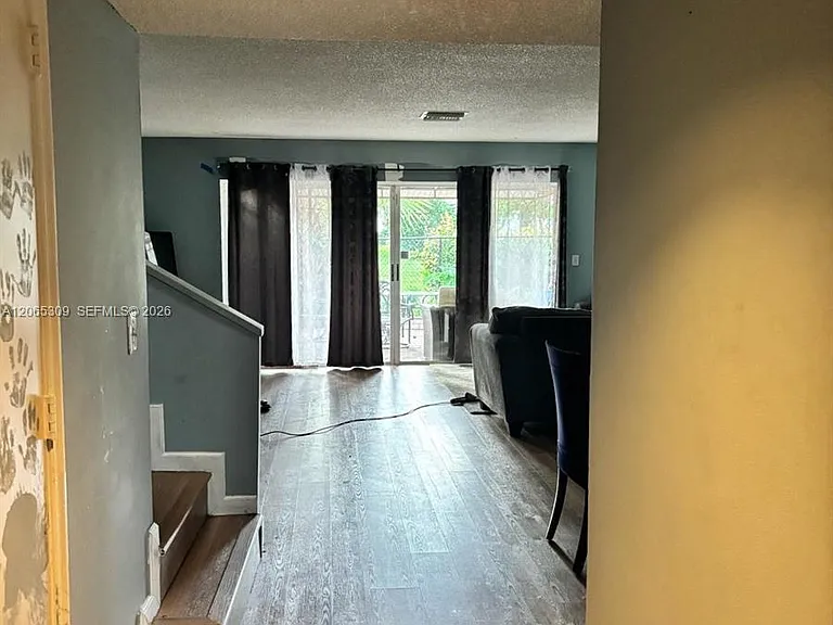 4121 NW 9th Ave #5 — Photo 9