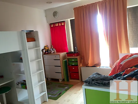 Rented by Hinds Property Group | media 17