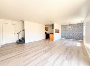 14746 Delano St APT 5, Van Nuys, CA 91411
