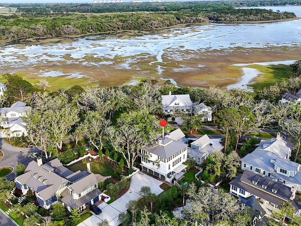 1st image of 129 Crane Island Dr