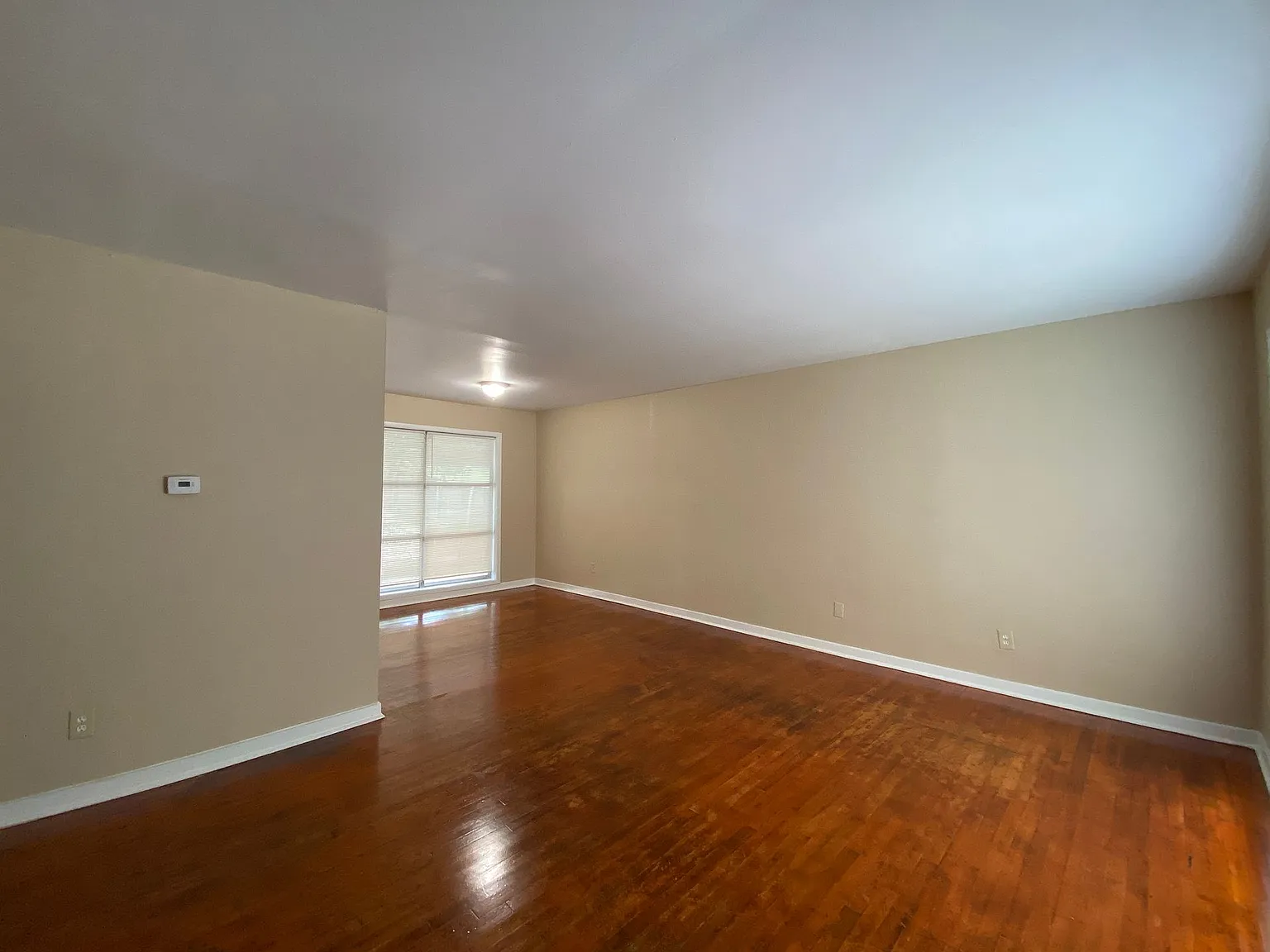 3523 Hallbrook St — Photo 3