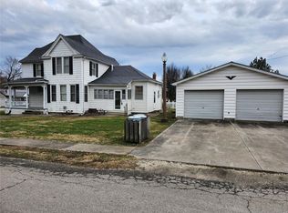 206 S Court St, Bowling Green, MO 63334
