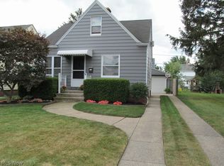 7901 Ridgefield Ave, Cleveland, OH 44129