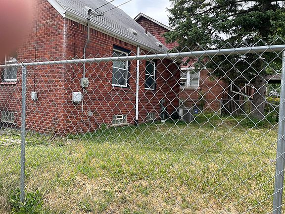 4th image of 18900 Westphalia St