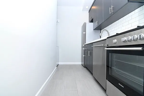 Rented by Nooklyn NYC LLC | media 18