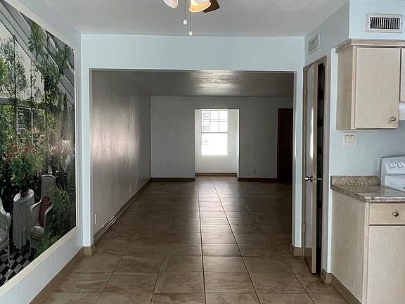 5th image of 18 Palmetto Ct #18