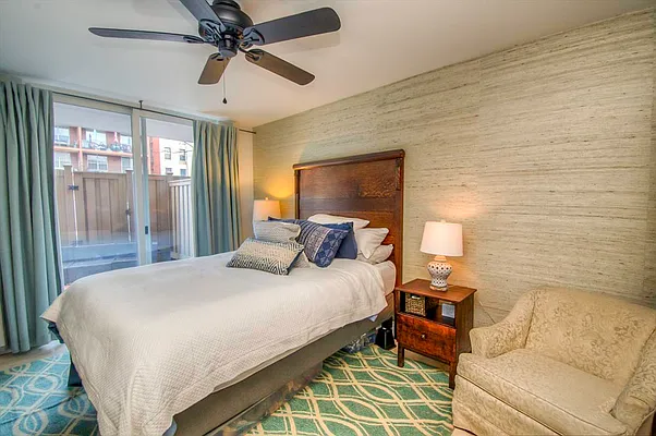 Sold by REMAX Elite | media 12