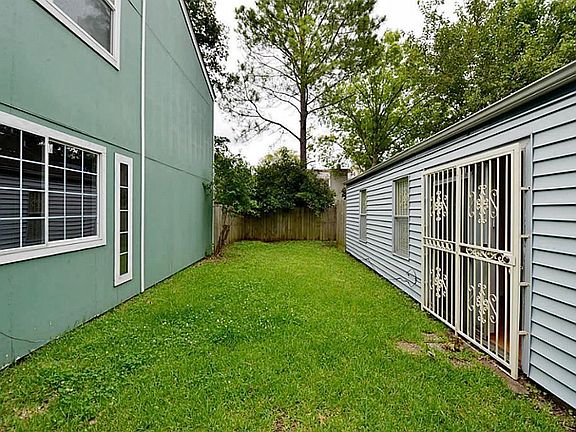 5th image of 11043 Petworth Dr
